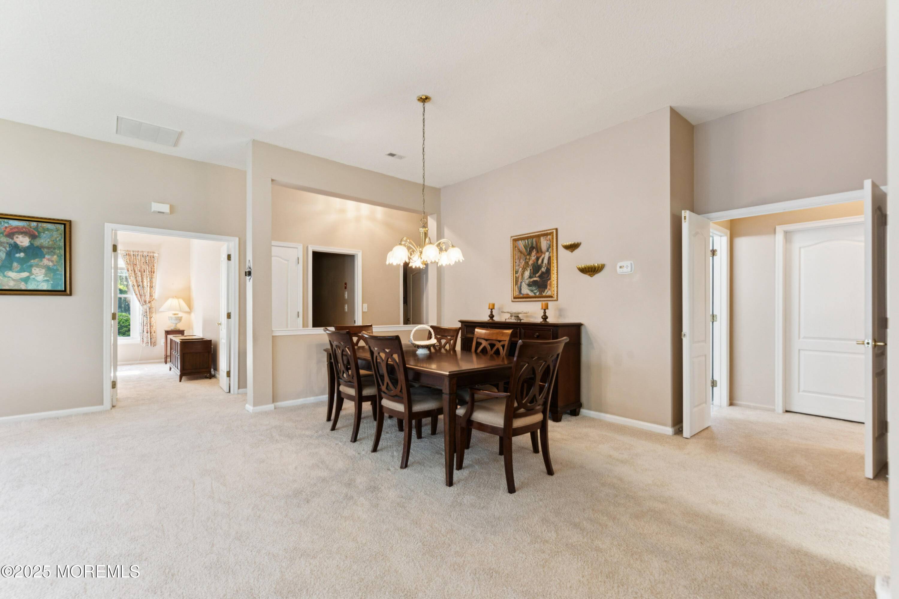 Lakewood, NJ 08701,25 Spring Valley Drive