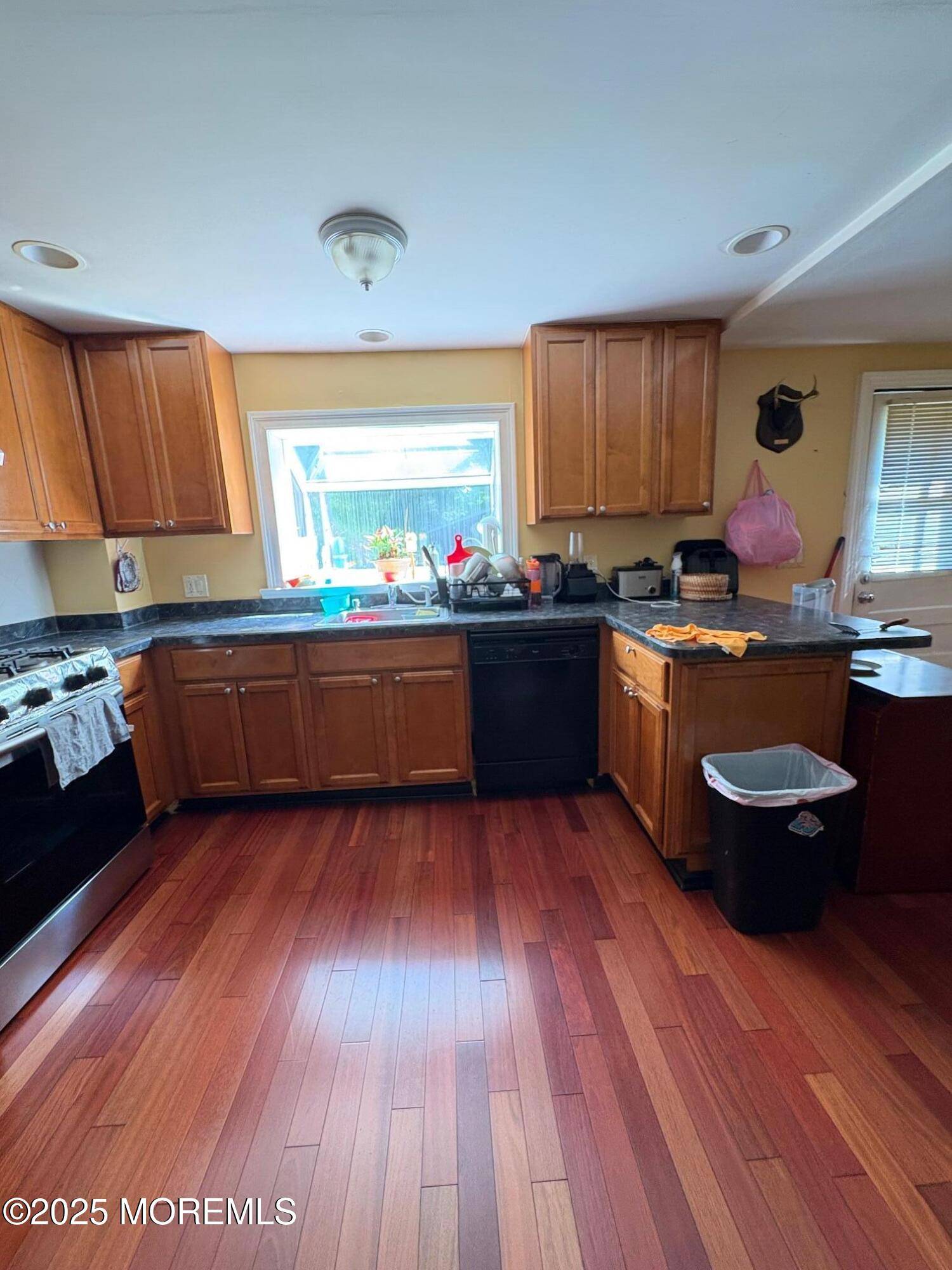 Freehold, NJ 07728
