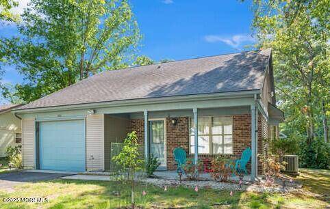 Whiting, NJ 08759,553 Petunia Lane N