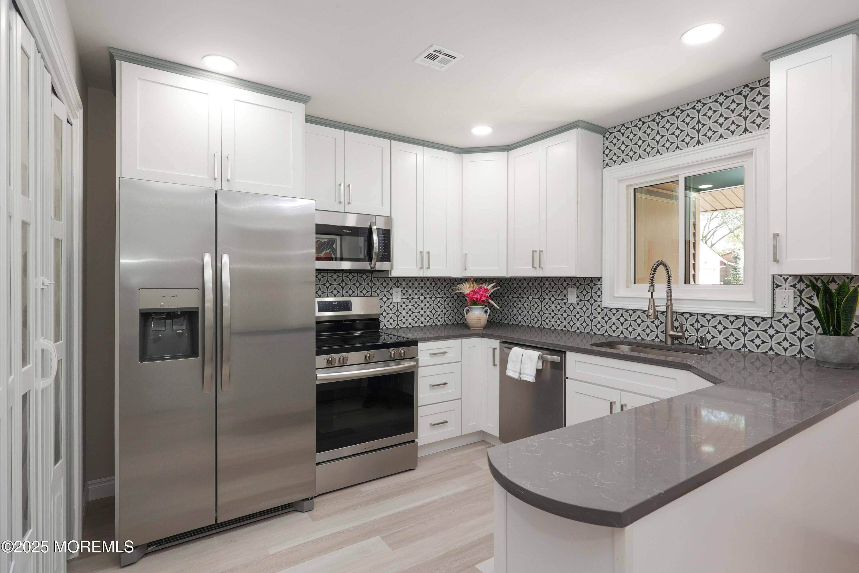 Red Bank, NJ 07701,12 Ellsworth Court