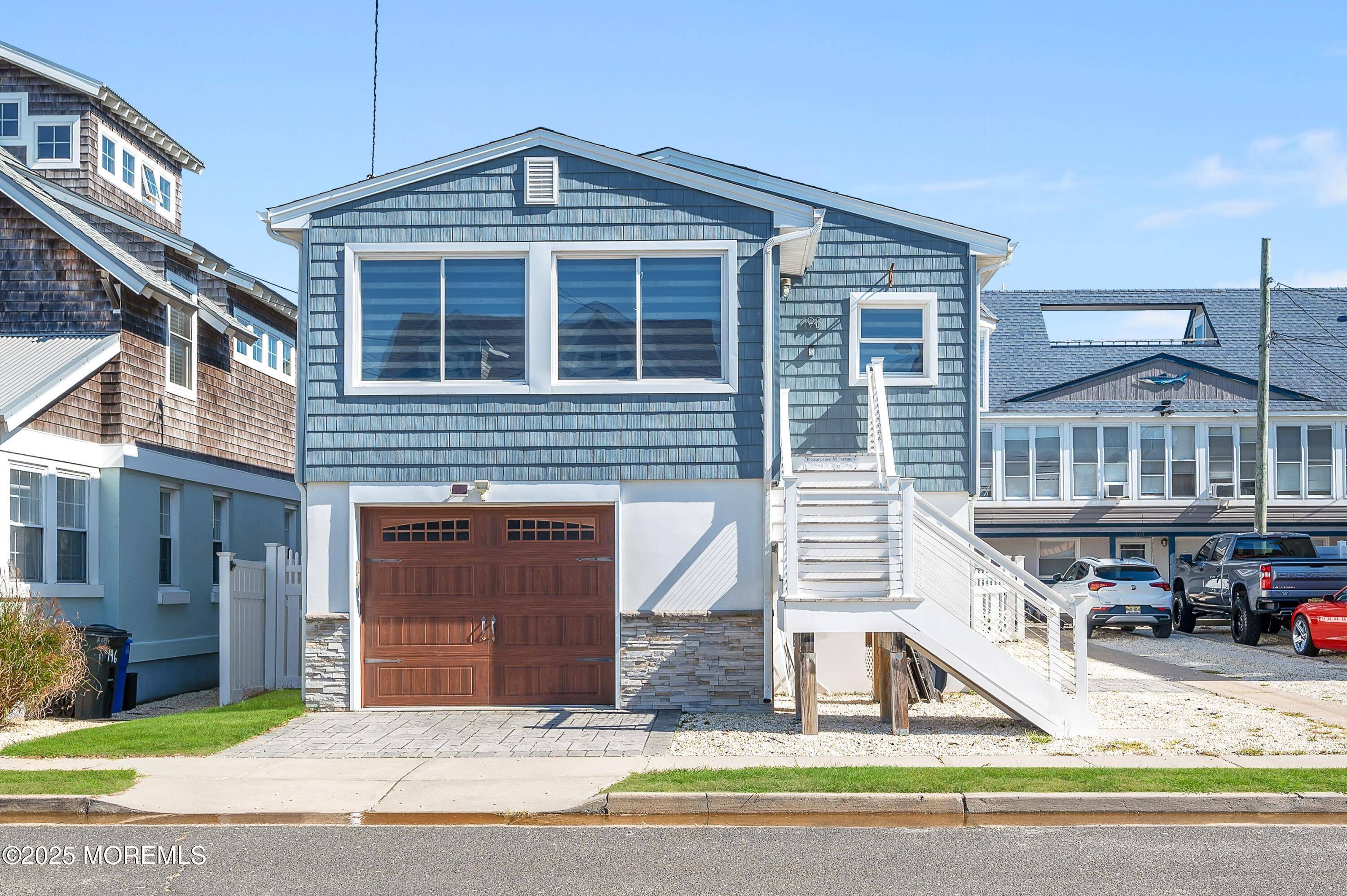 Manasquan, NJ 08736,198 3rd Avenue