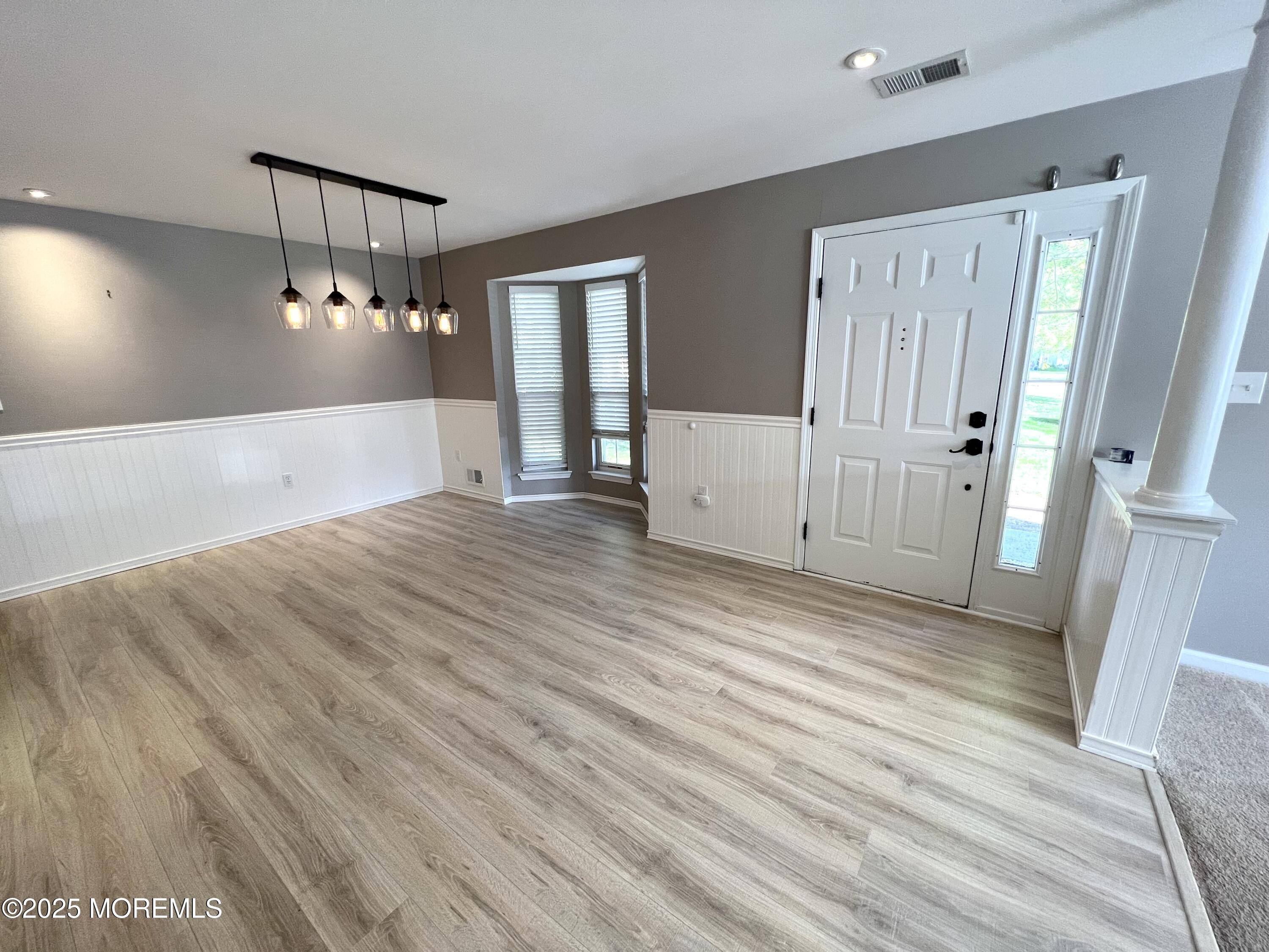 Holmdel, NJ 07733,21 Durant Avenue #145