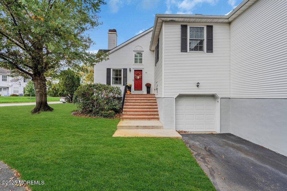 Wall, NJ 07719,80 Racquet Road