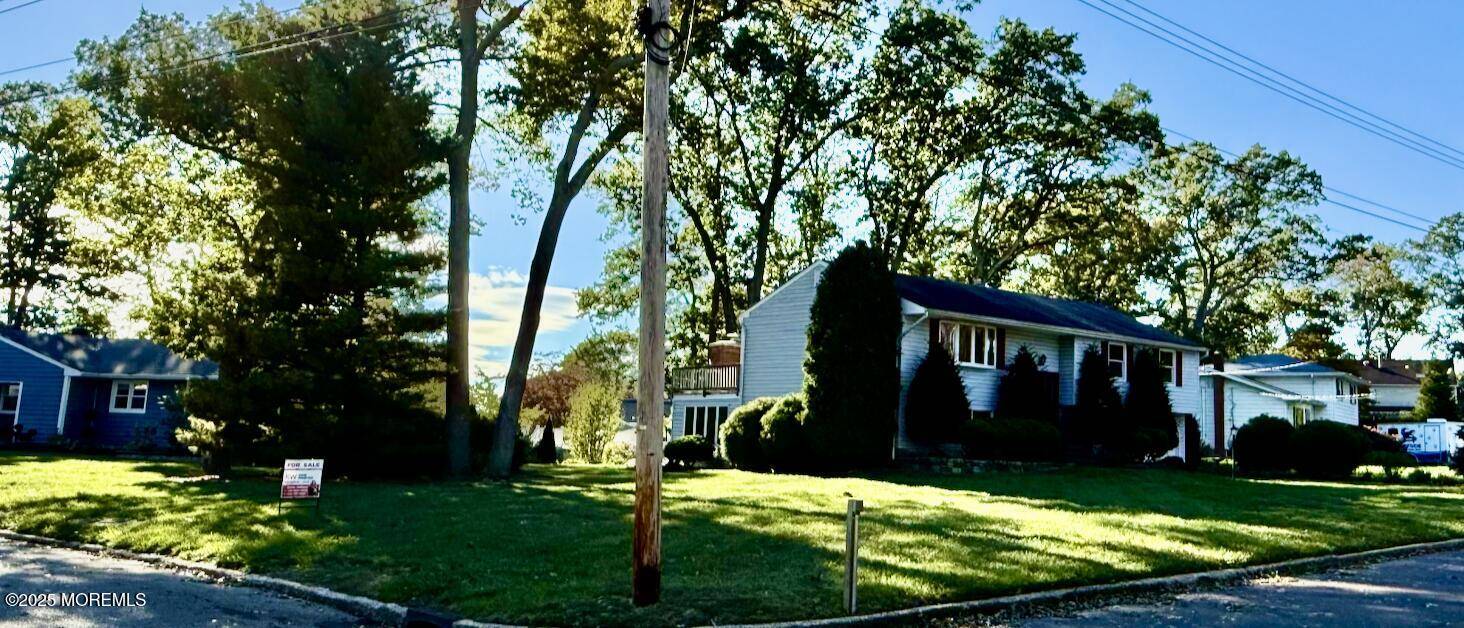 Toms River, NJ 08753,2 Susanna Court