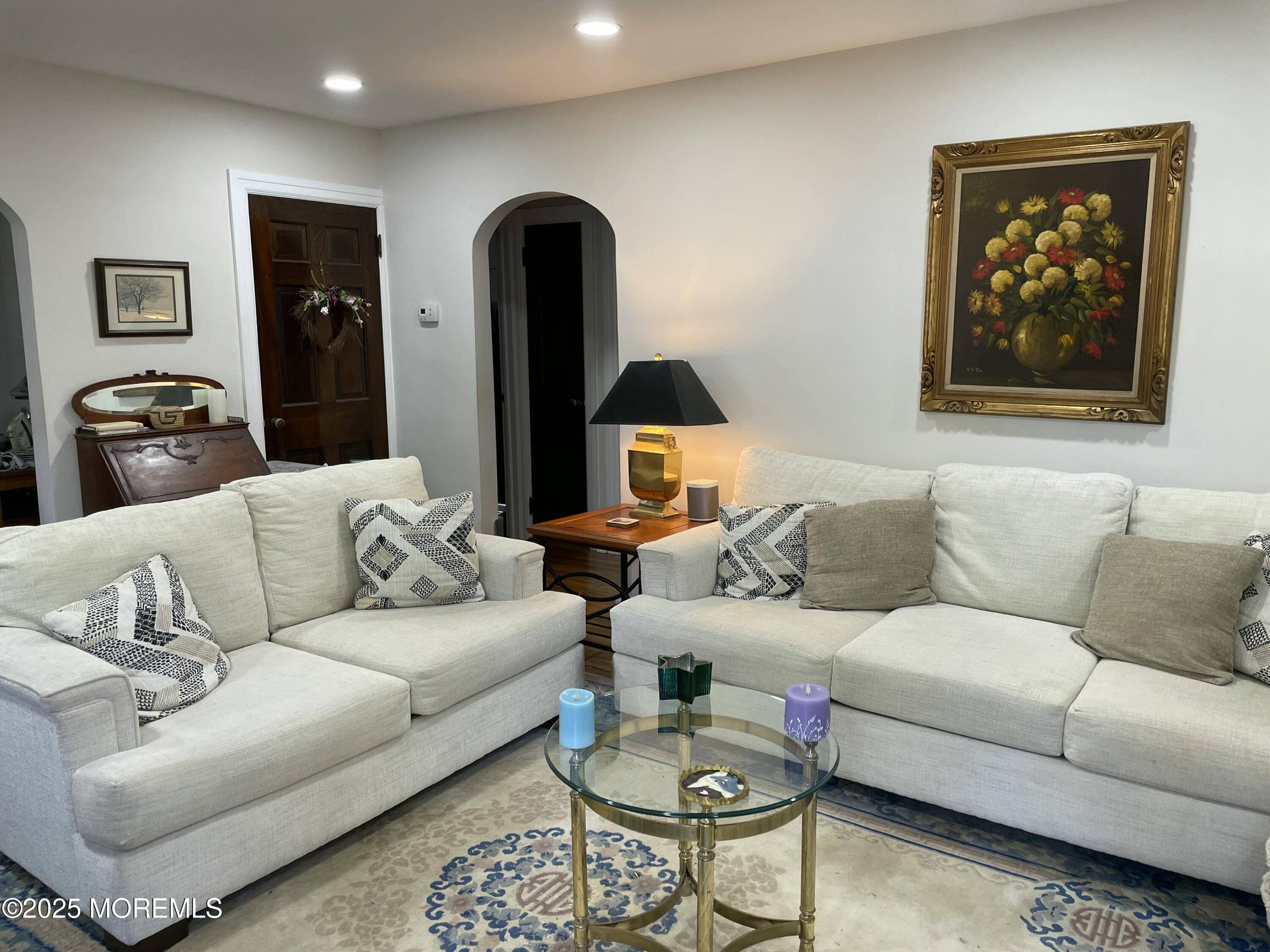 Oakhurst, NJ 07755,432 Wells Avenue