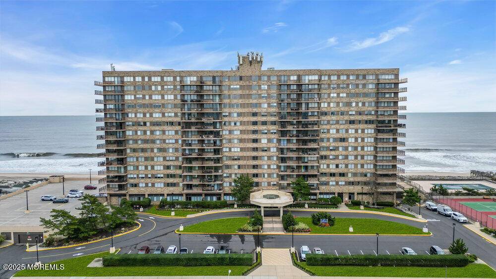 Monmouth Beach, NJ 07750,55 Ocean Avenue #3H