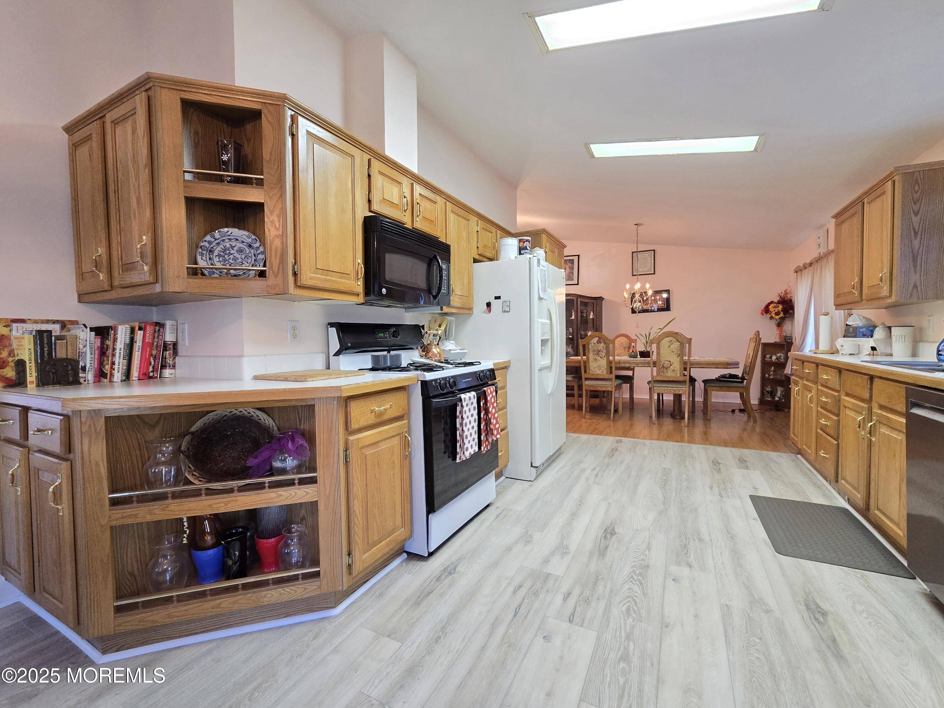 Freehold, NJ 07728,98 Woody Road