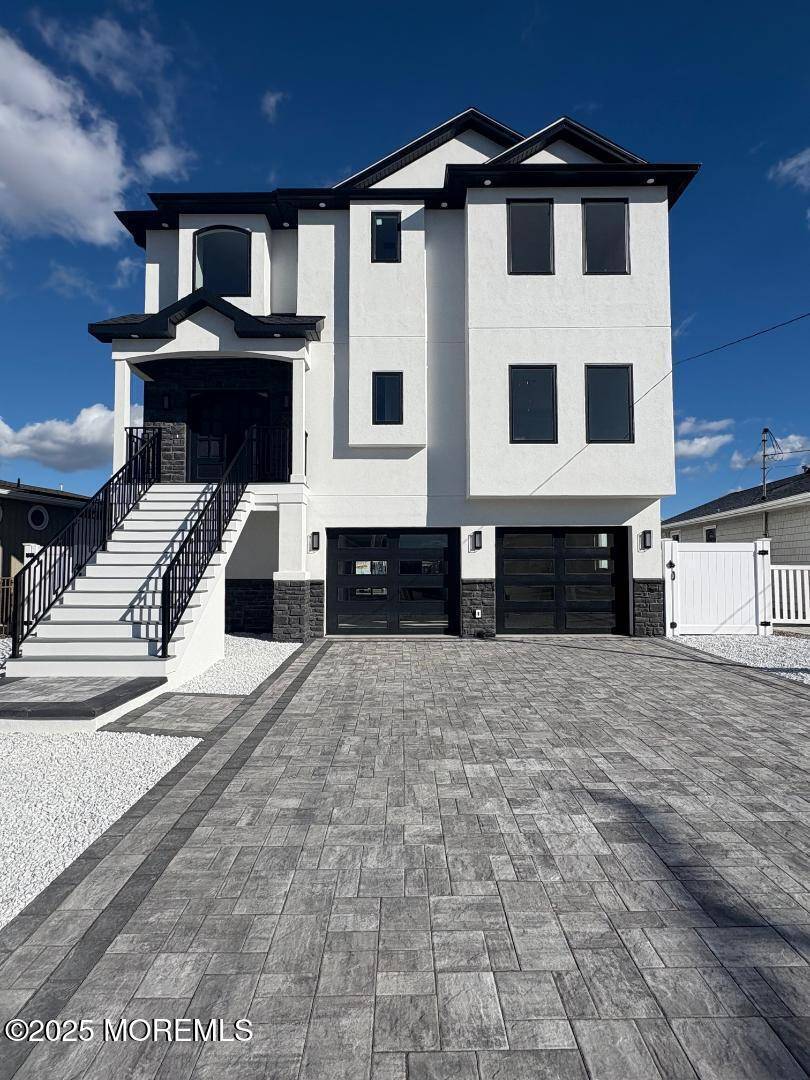 Toms River, NJ 08753,316 Silver Lagoon Drive