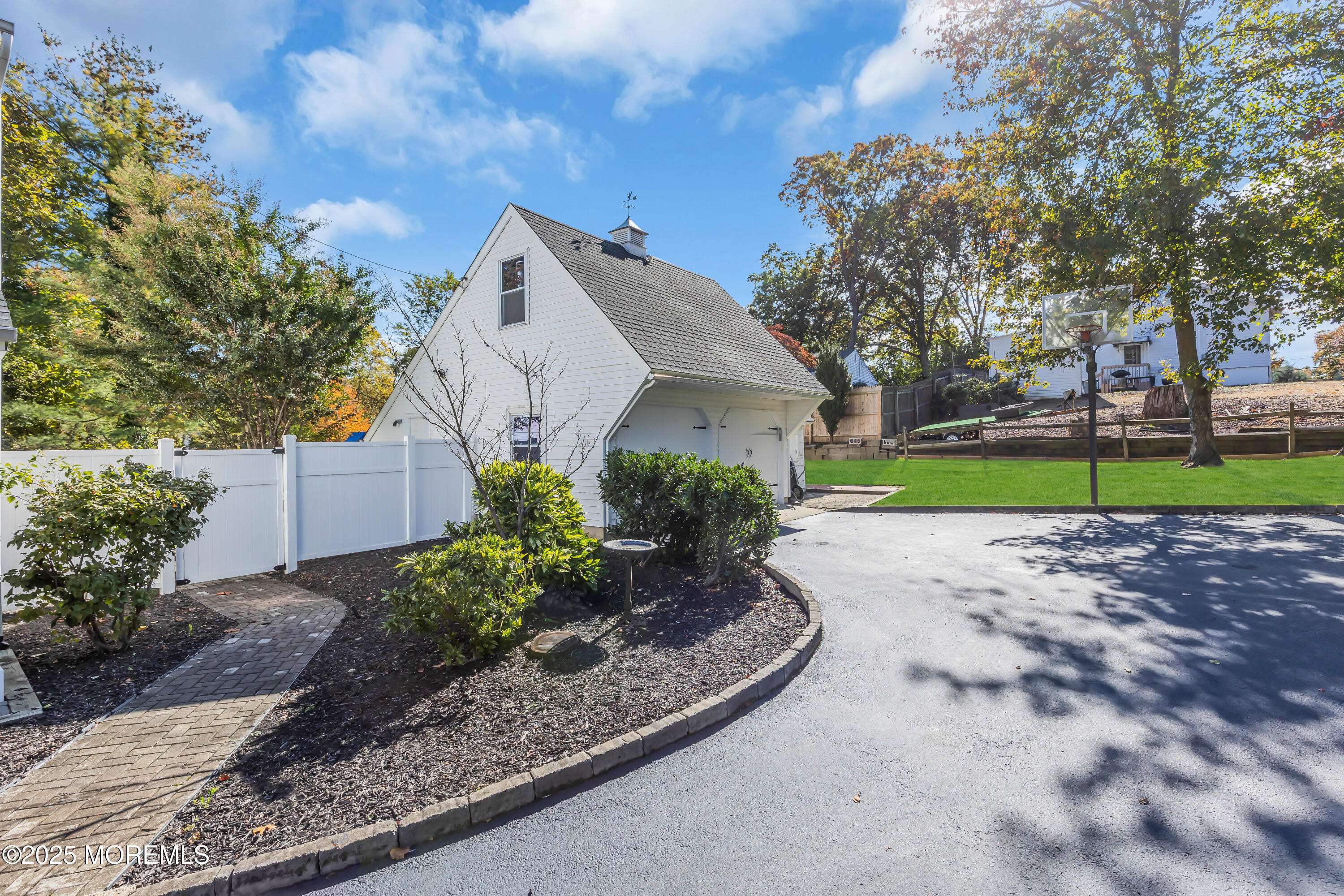 Red Bank, NJ 07701,8 Allston Street