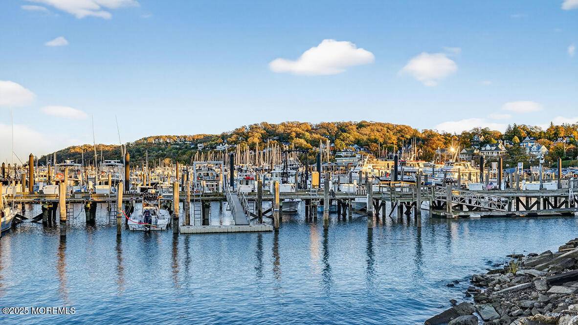 Atlantic Highlands, NJ 07716,8 E Garfield Avenue