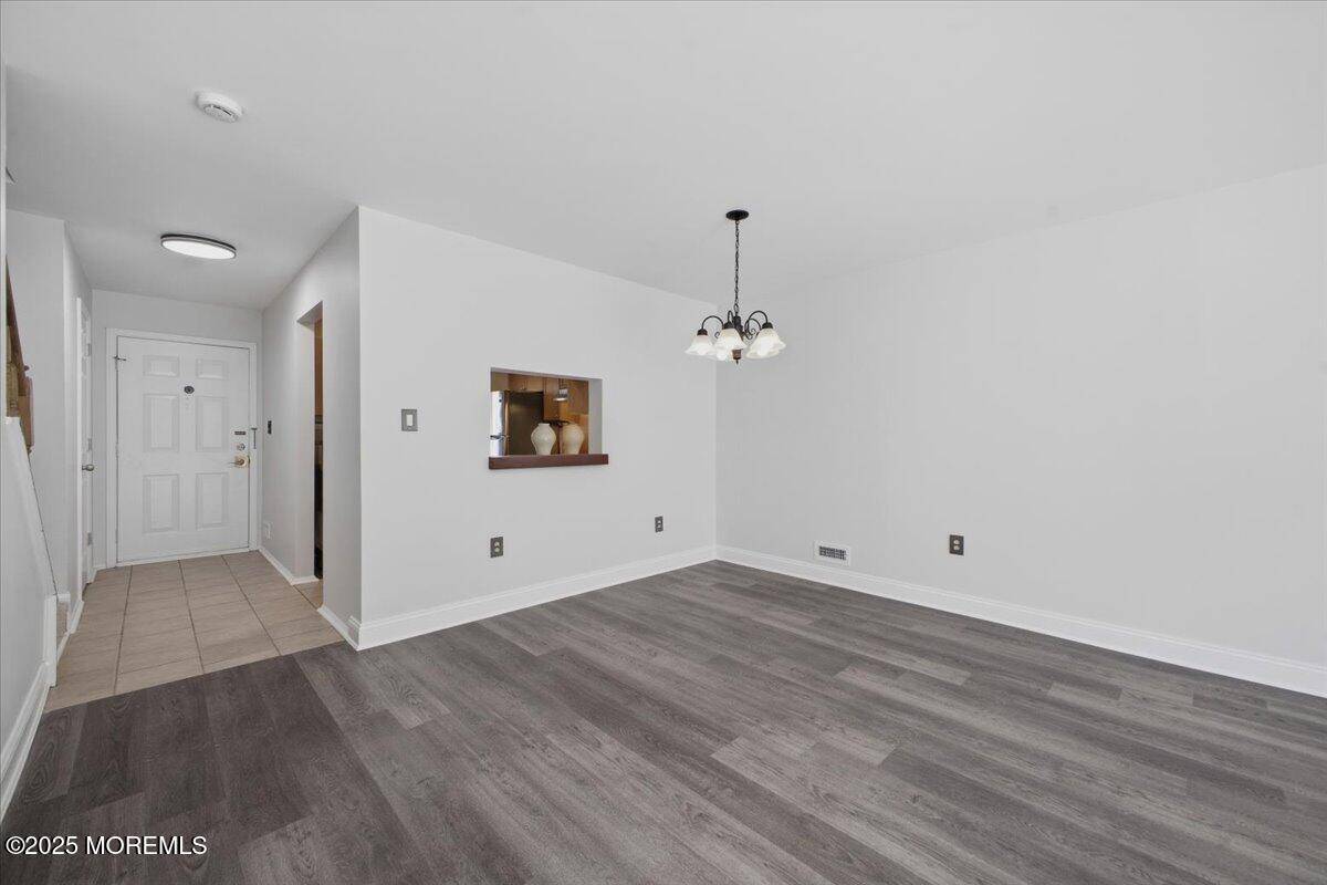 North Brunswick, NJ 08902,12 Dartmouth Way