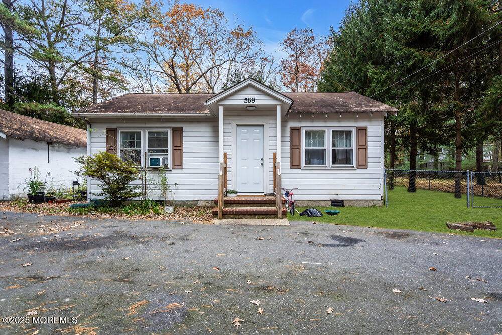 Howell, NJ 07731,269 Alexander Avenue