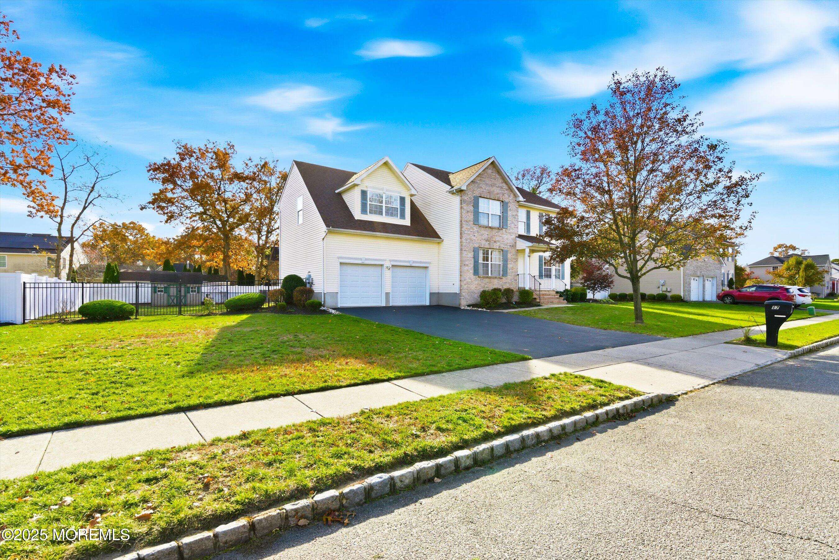 Howell, NJ 07731,17 Nate Lane