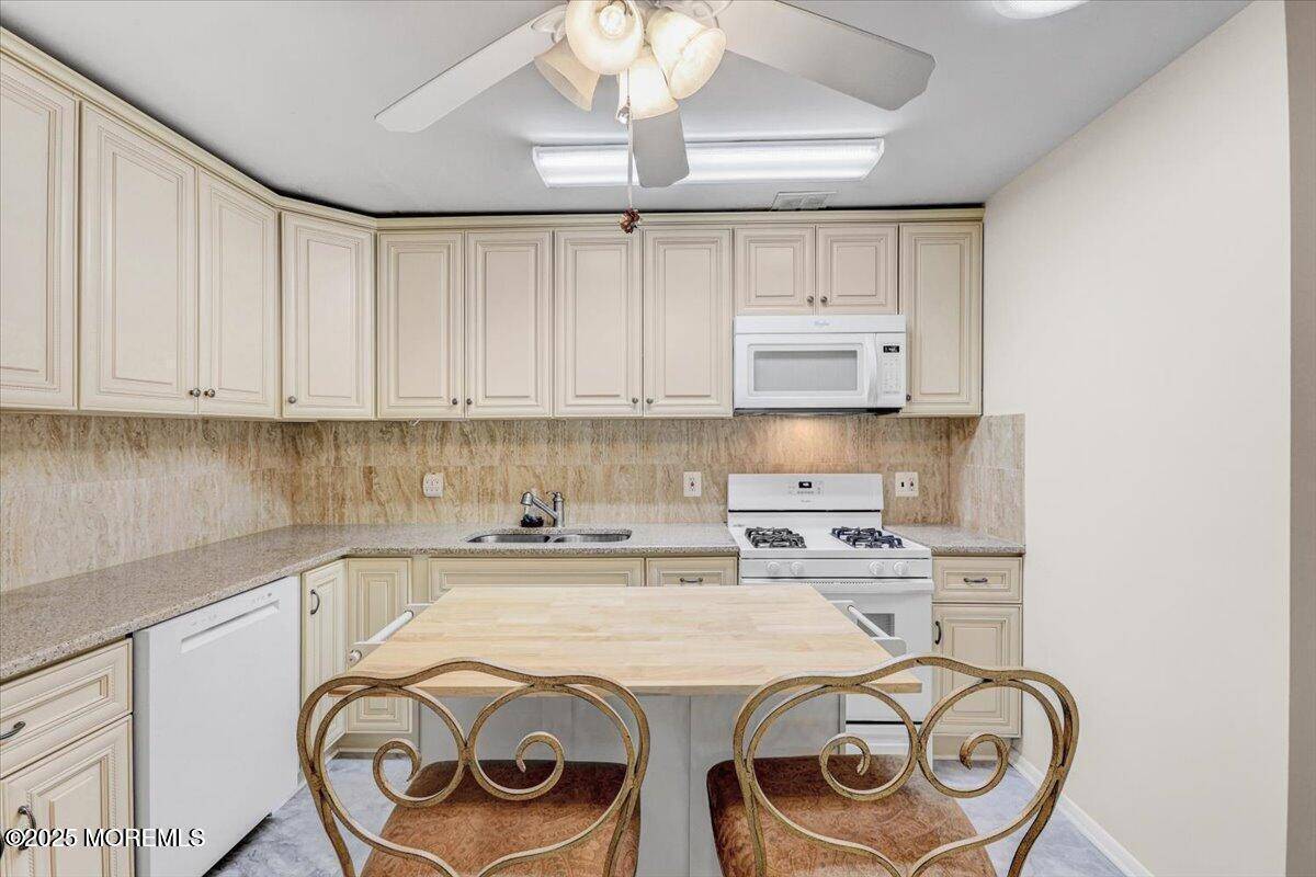 Manchester, NJ 08759,8 Lark Street #A