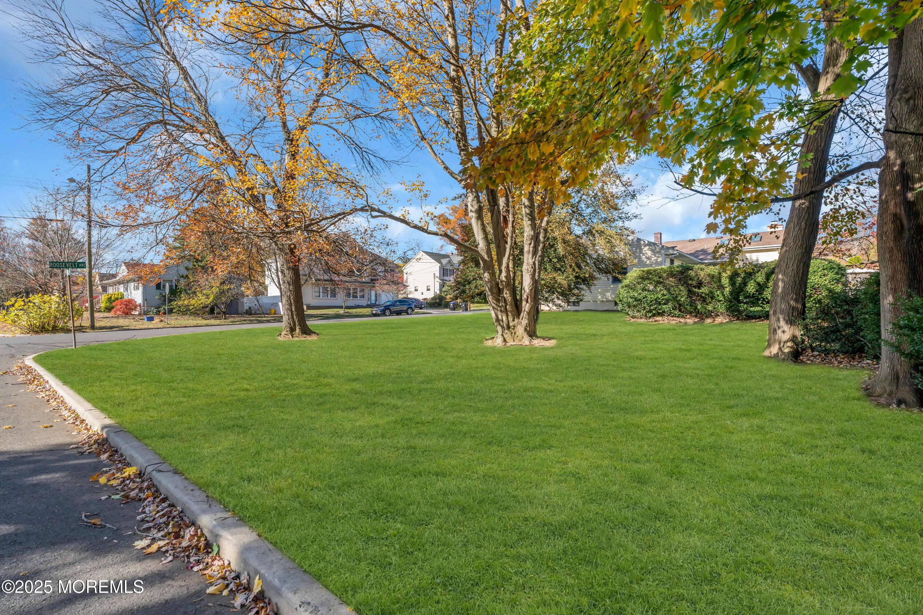 East Brunswick, NJ 08816,32 Roosevelt Avenue