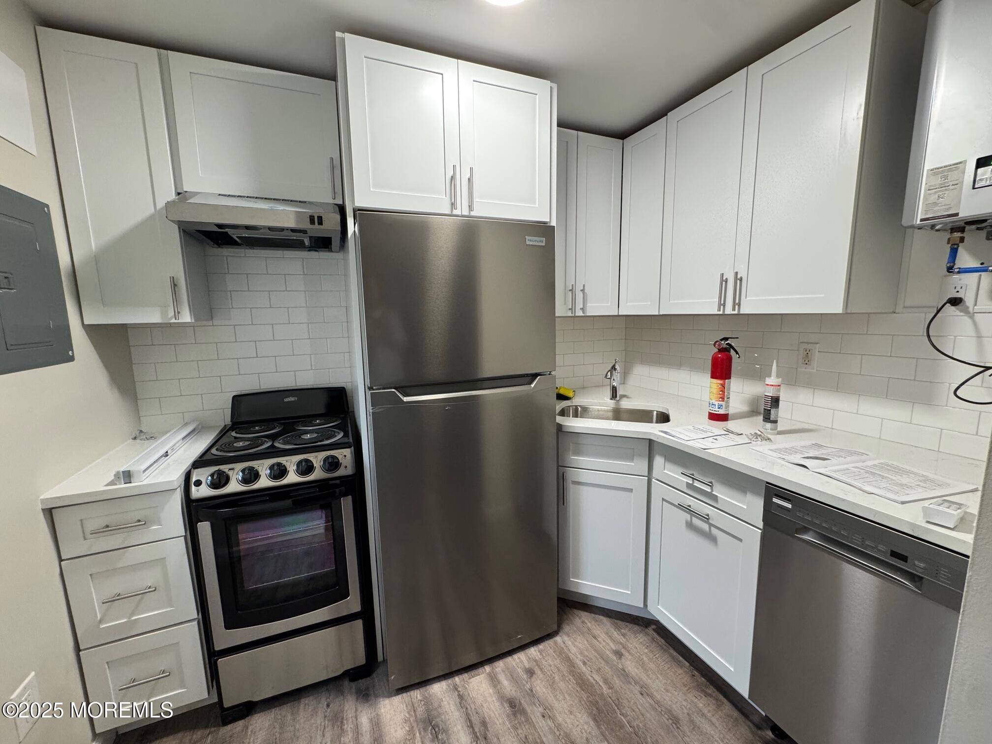 Leonardo, NJ 07737,11 Washington Avenue #2