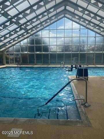 Lakewood, NJ 08701,18 Autumntide Drive