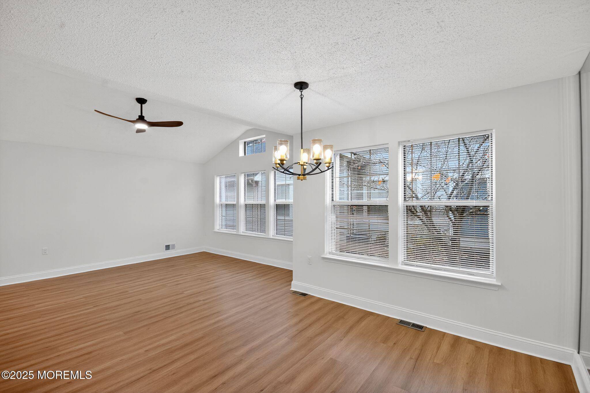 Jackson, NJ 08527,2 Llewellyn Court