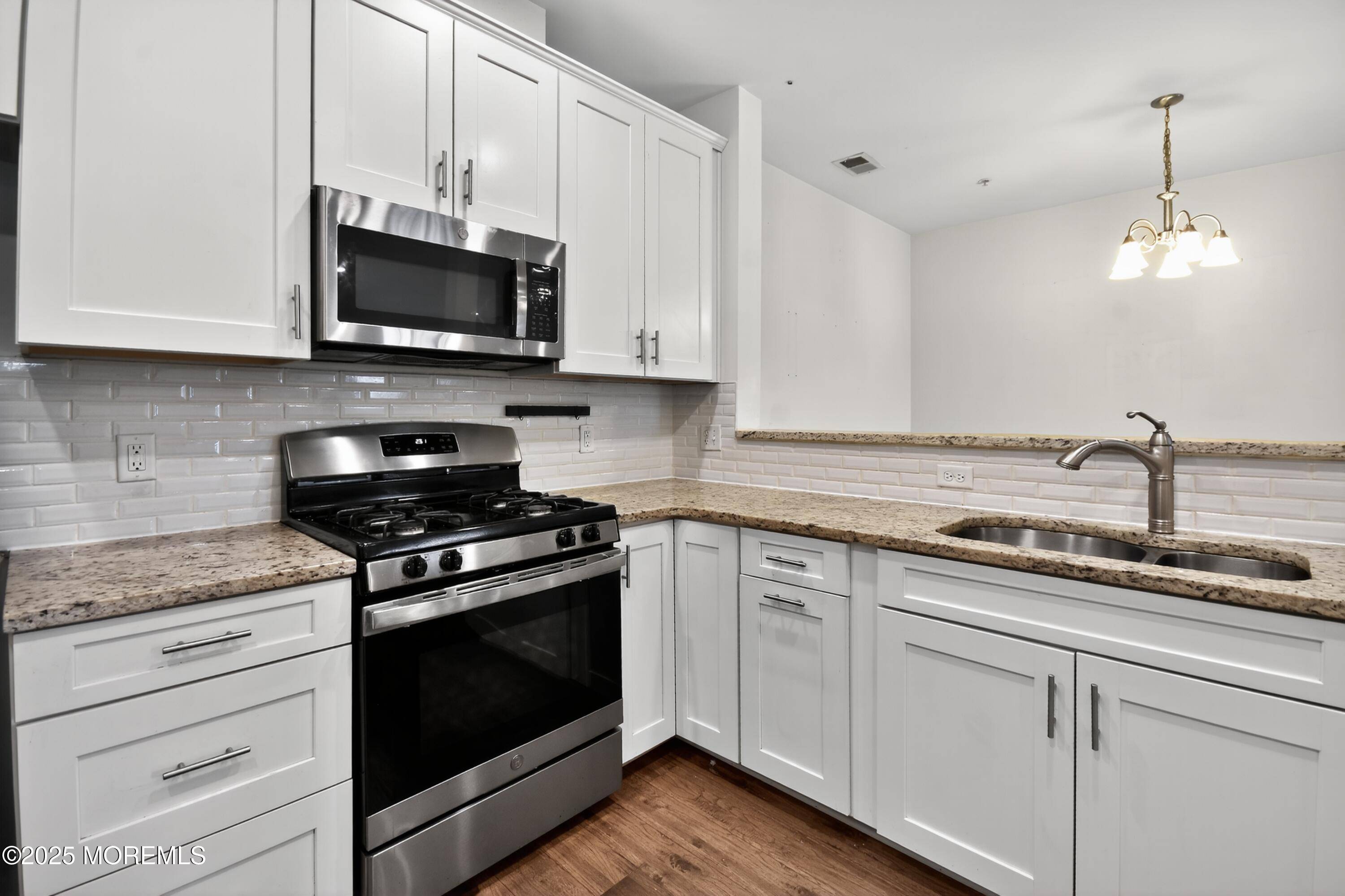 Monroe, NJ 08831,626 Marion Lane