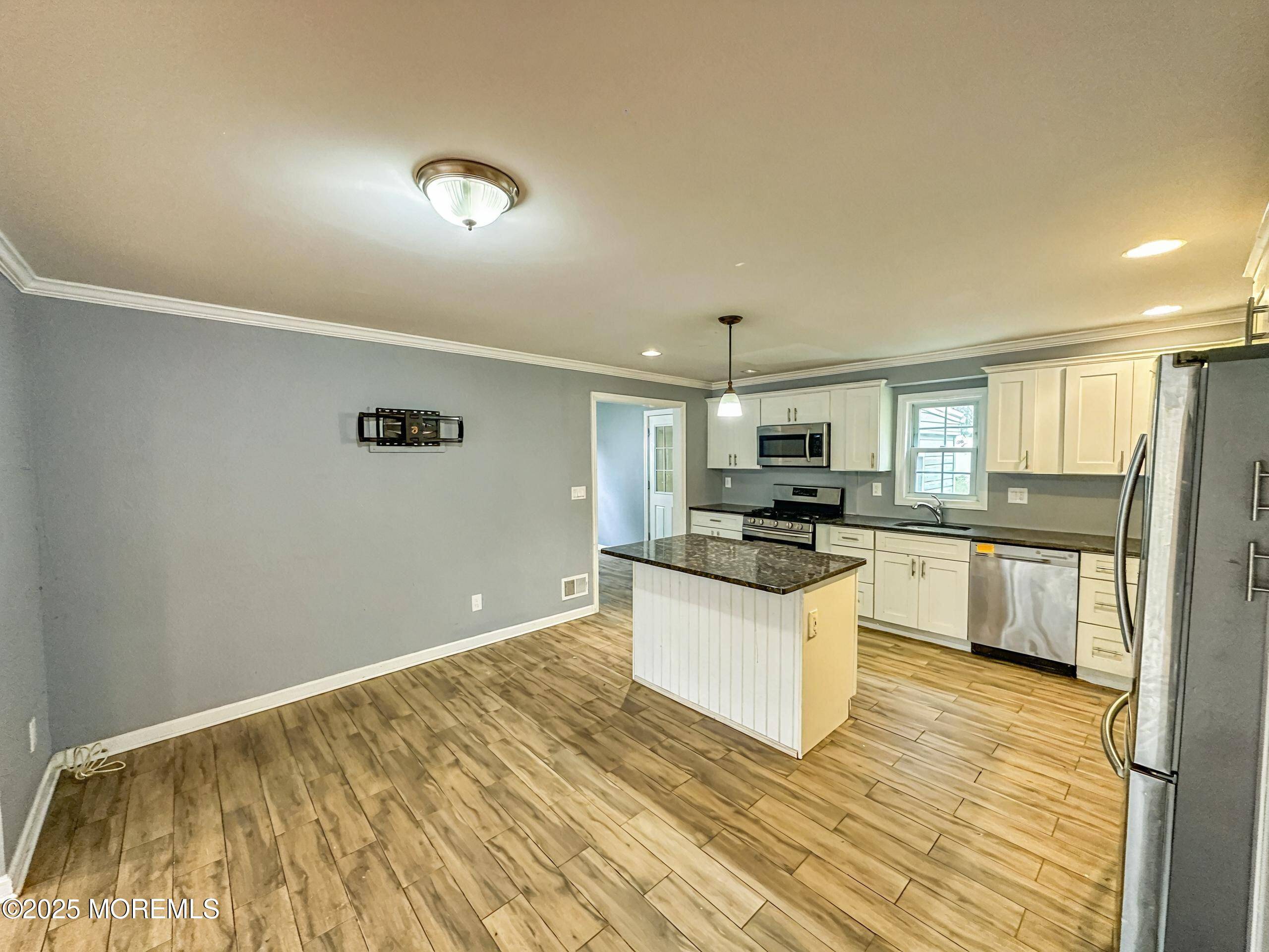 Clark, NJ 07066,38 Meadow Road