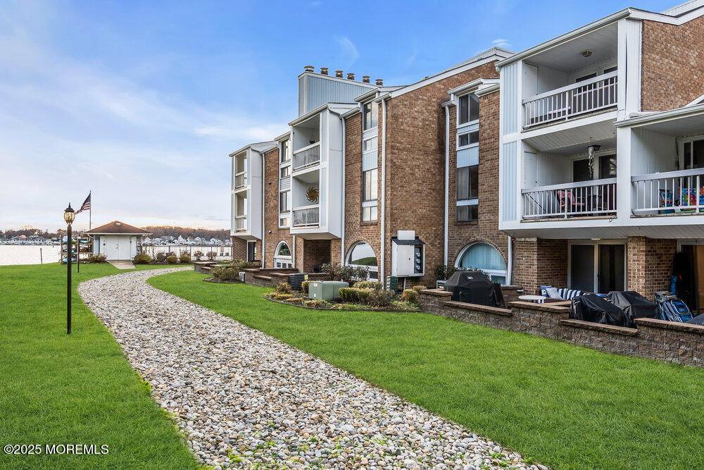 Neptune City, NJ 07753,107 Riverview Avenue #113B