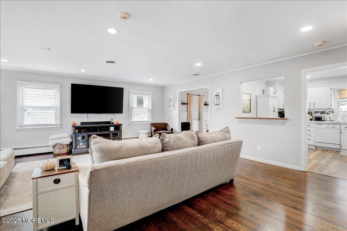 Matawan, NJ 07747,144 Lower Main Street