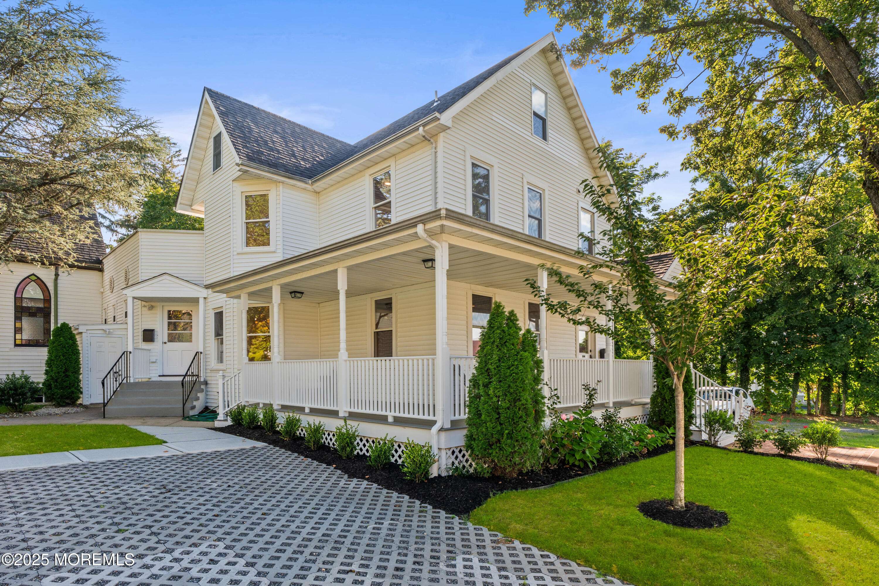 Atlantic Highlands, NJ 07716,73 3rd Avenue