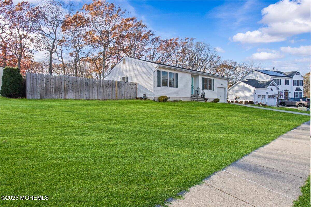 Little Egg Harbor, NJ 08087,7 Baltusrol Court