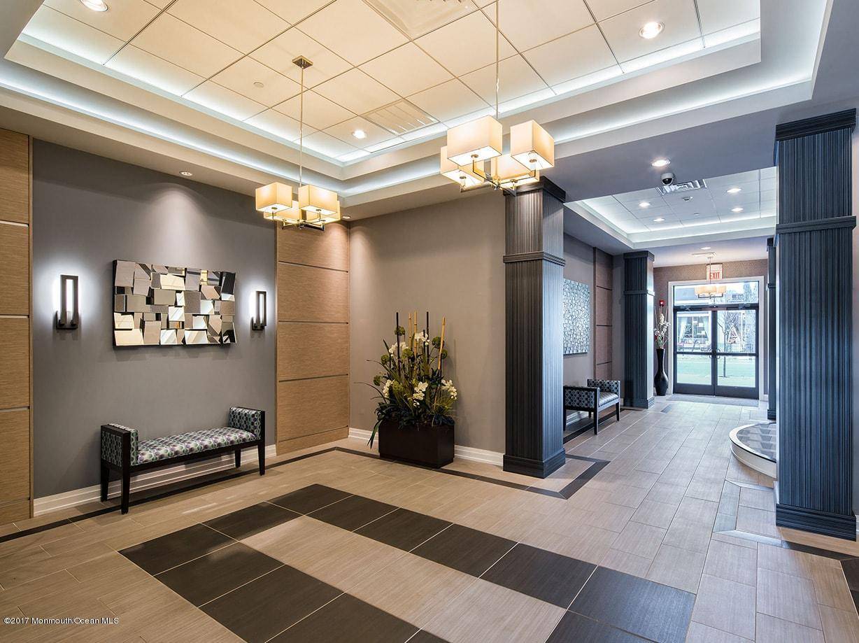 Matawan, NJ 07747,249 Broad Street #401