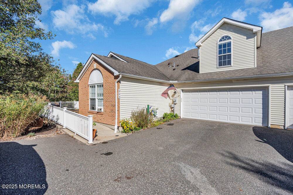 Hillsborough, NJ 08844,204 Merry Lane