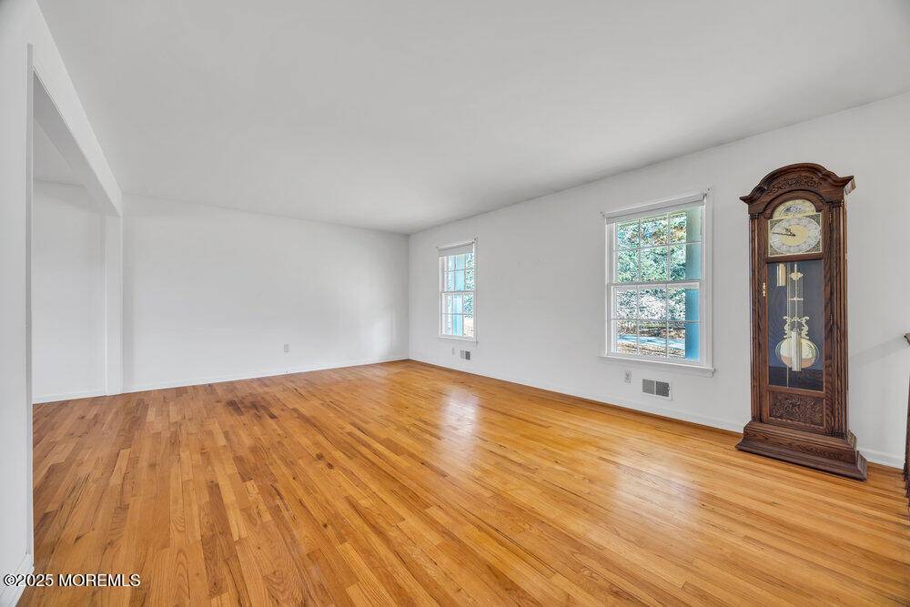 Middletown, NJ 07748,185 Ballantine Road