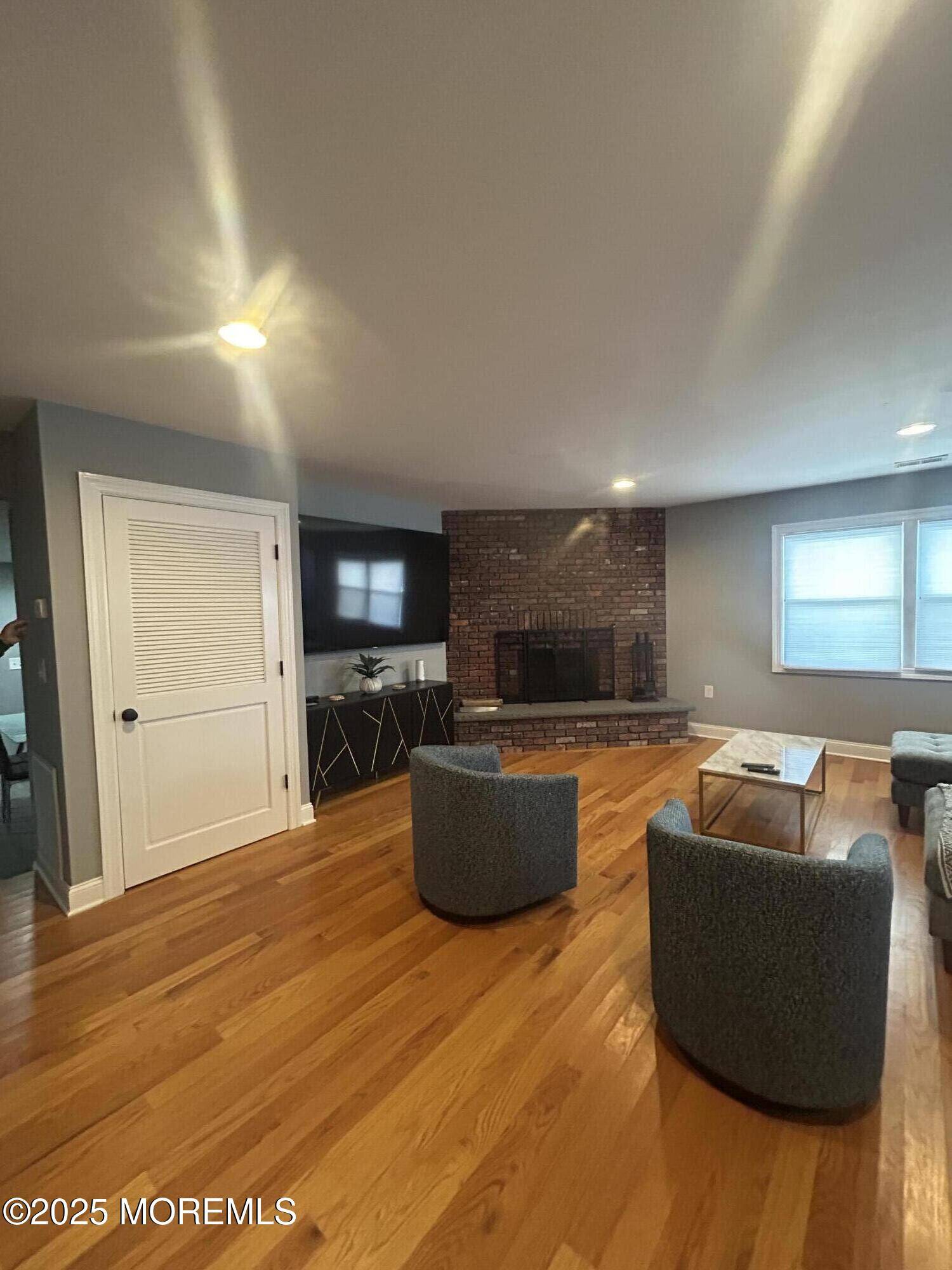 Sea Bright, NJ 07760,1050 Ocean Avenue #9