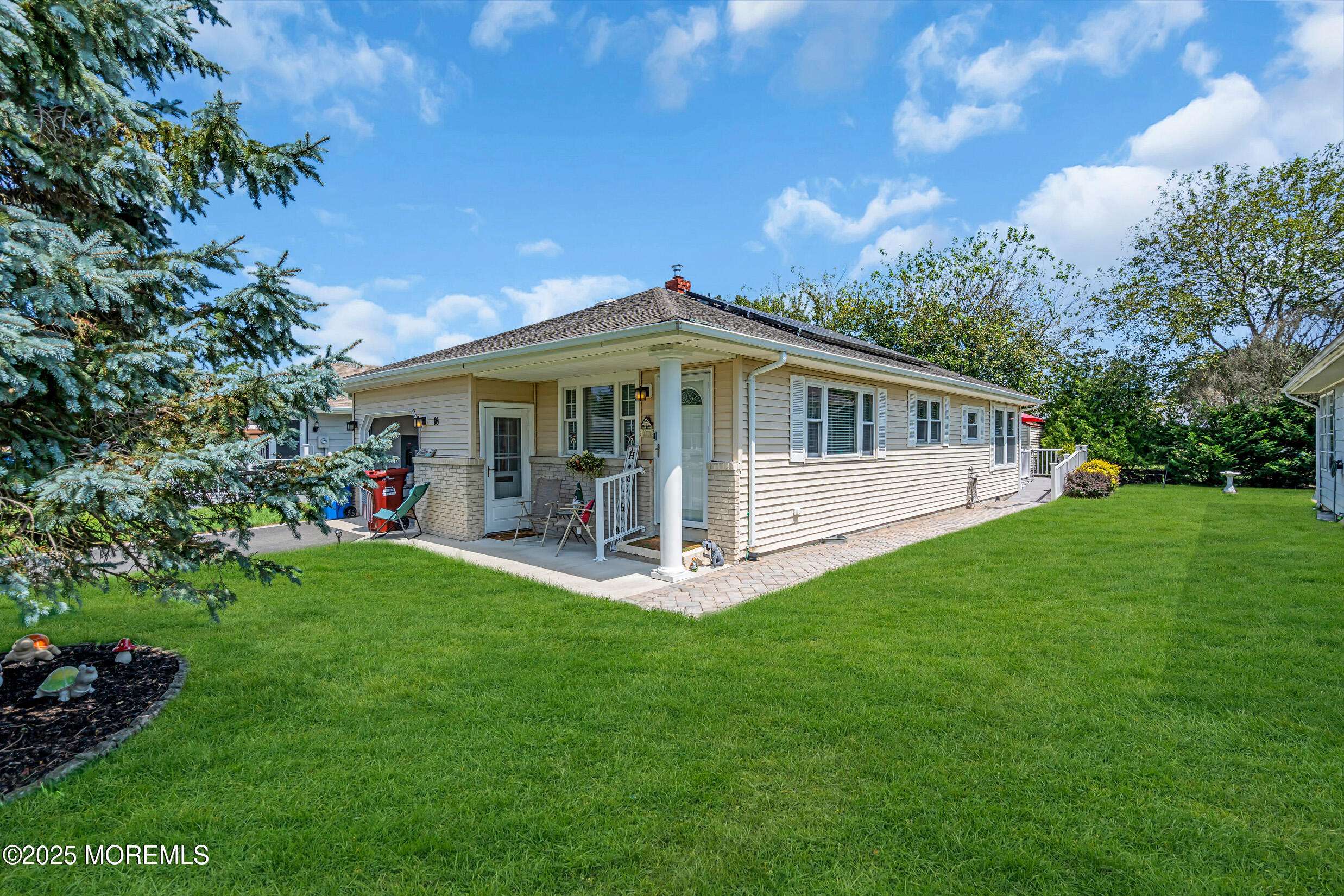 Toms River, NJ 08757,16 Goyave Street