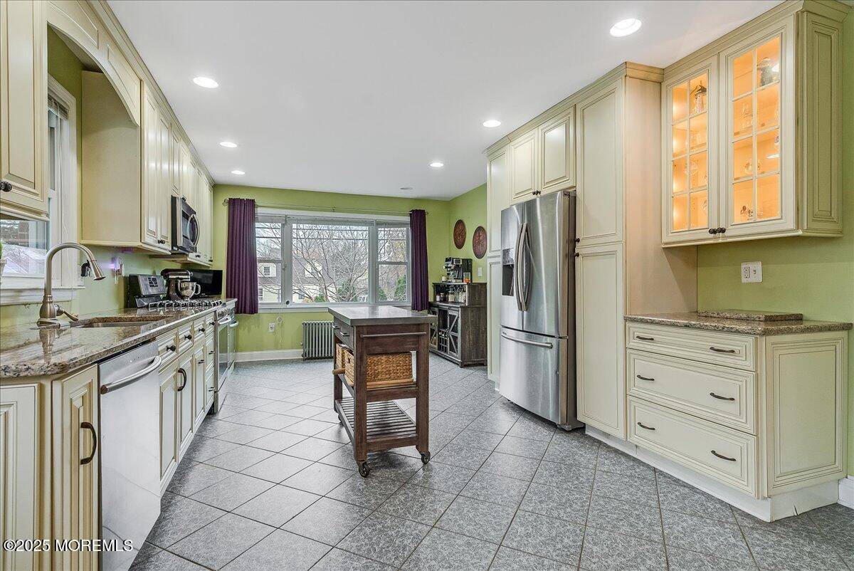 East Brunswick, NJ 08816,206 Milltown Road