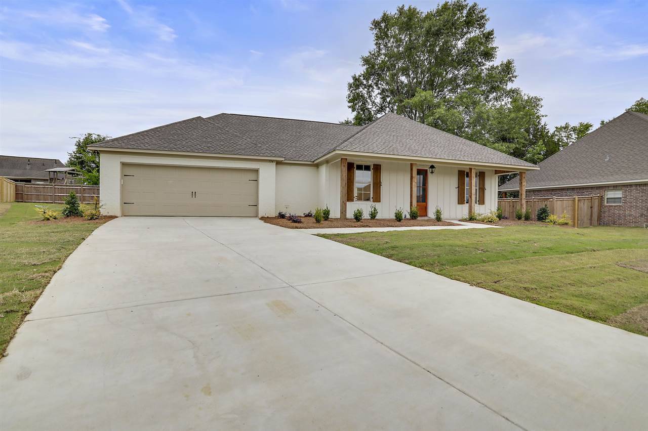 Canton, MS 39046,154 Sweetbriar Circle