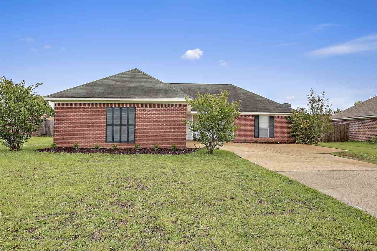 Pearl, MS 39208,614 Post Oak Place
