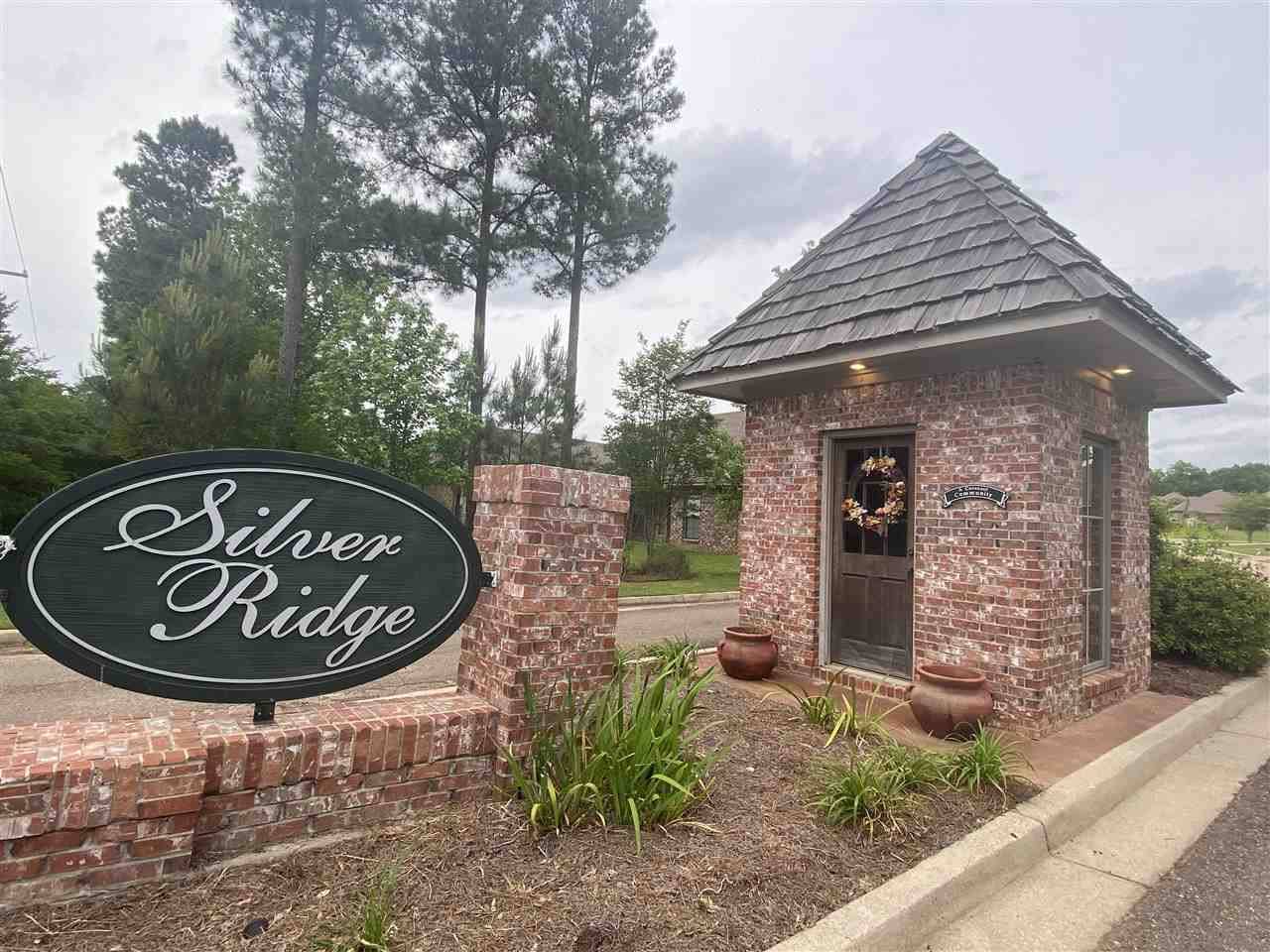 Pearl, MS 39208,1026 Silver Circle