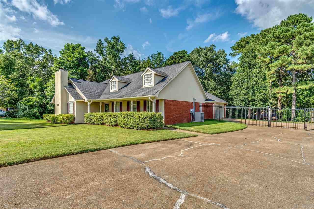 Clinton, MS 39056,1109 Longwood Place