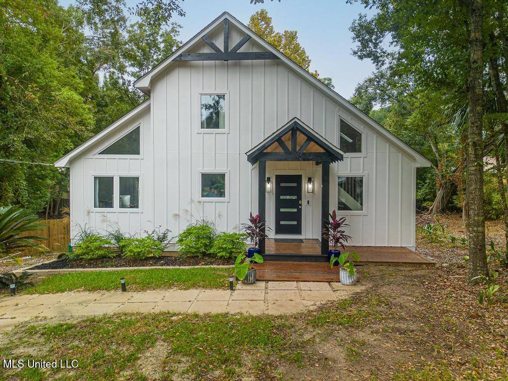 Ocean Springs, MS 39564,504 Forest Hill Drive