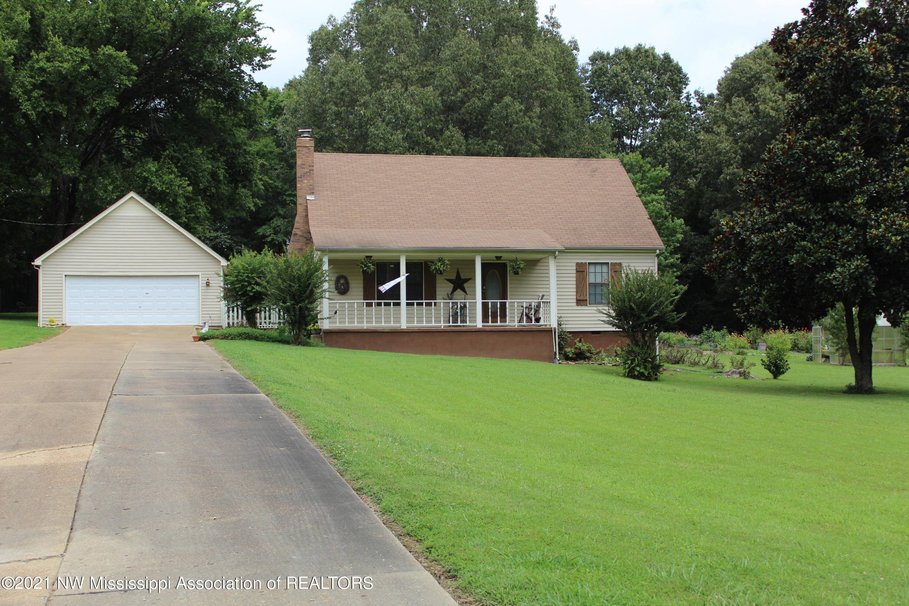 Byhalia, MS 38611,0 Forest Hill Road