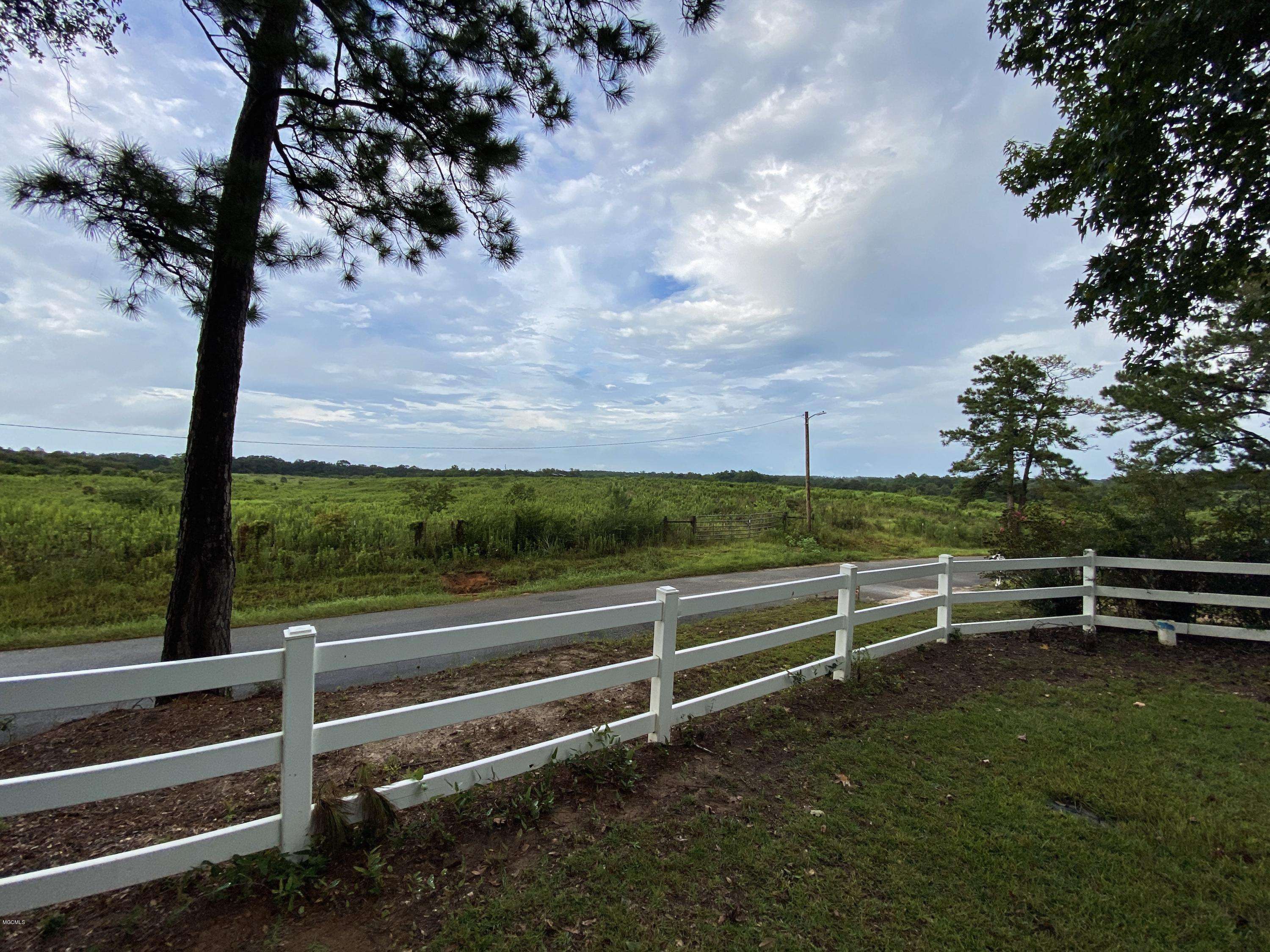 Carriere, MS 39426,110 Ben Gill Lot B Road