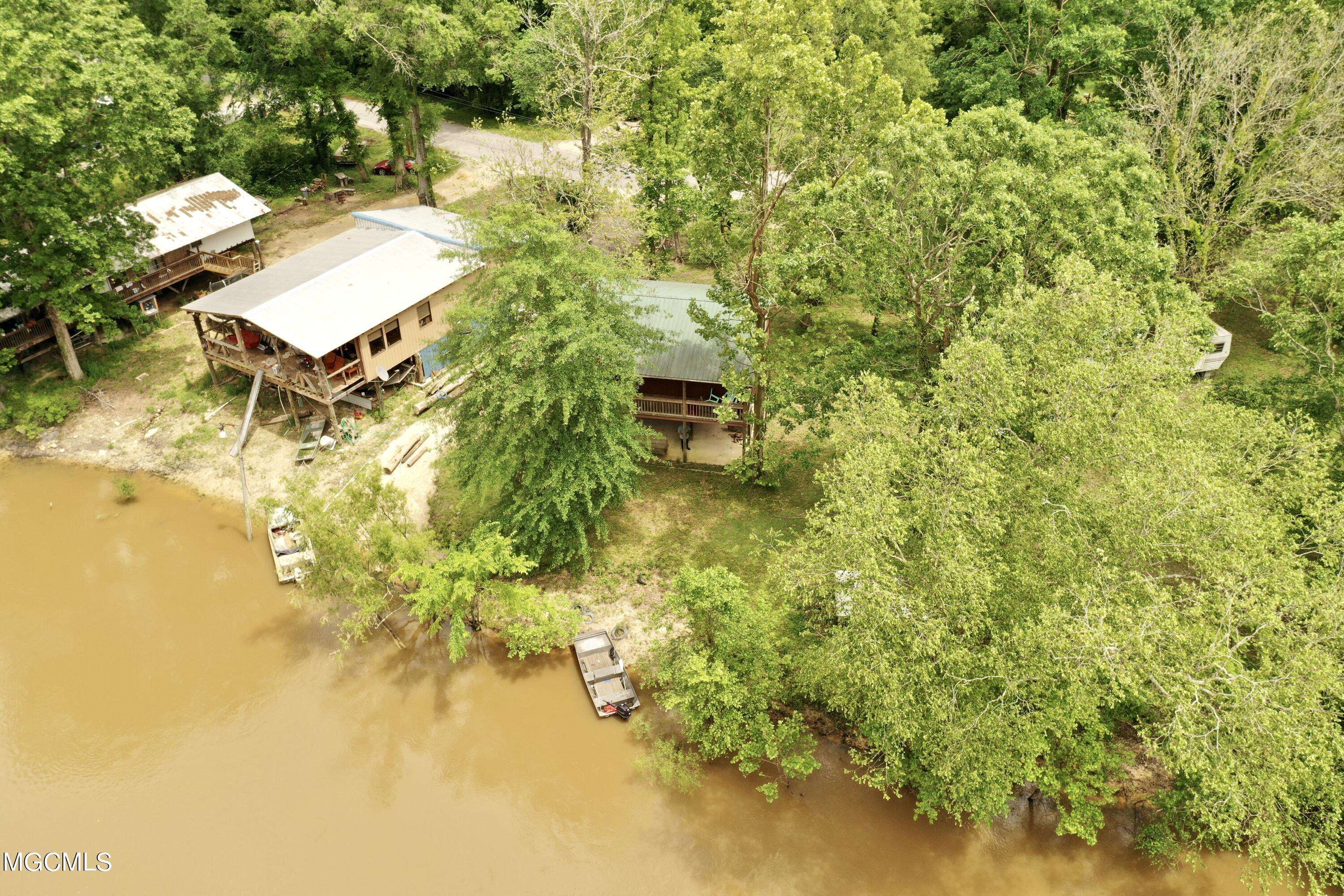 Picayune, MS 39466,76 Oak Point Road