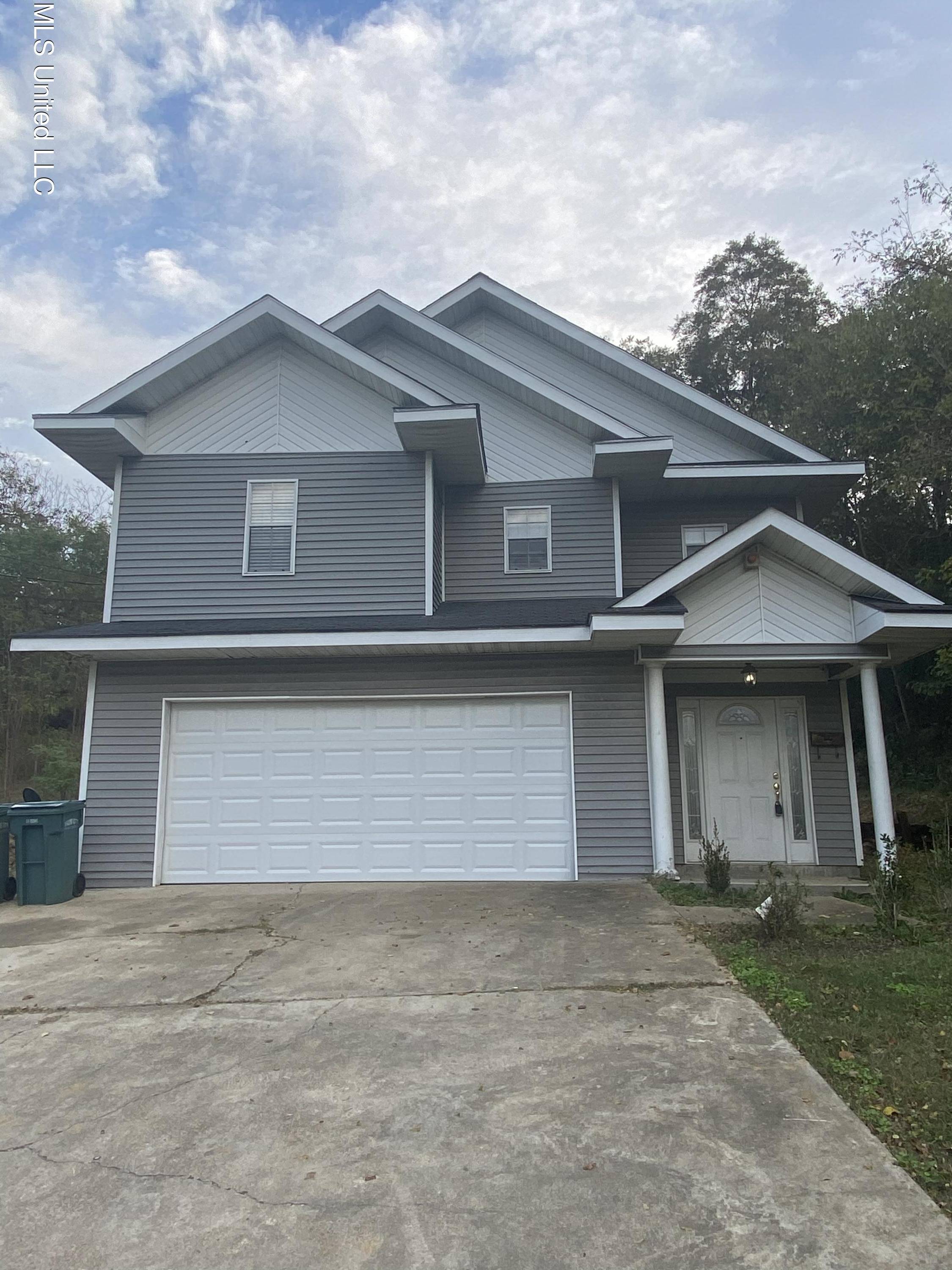 Yazoo City, MS 39194,422 Custer Street