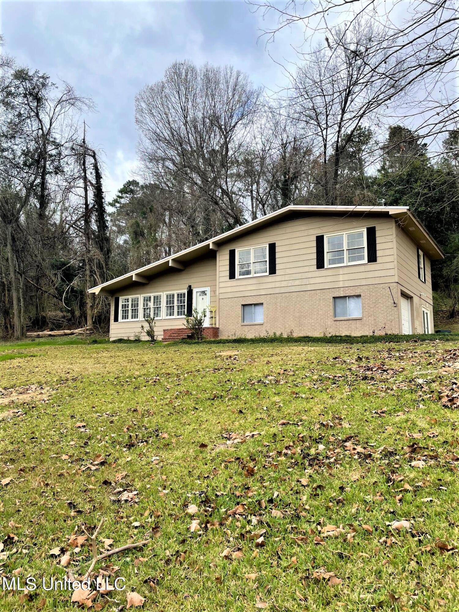Yazoo City, MS 39194,321 Starlite Dr. Drive