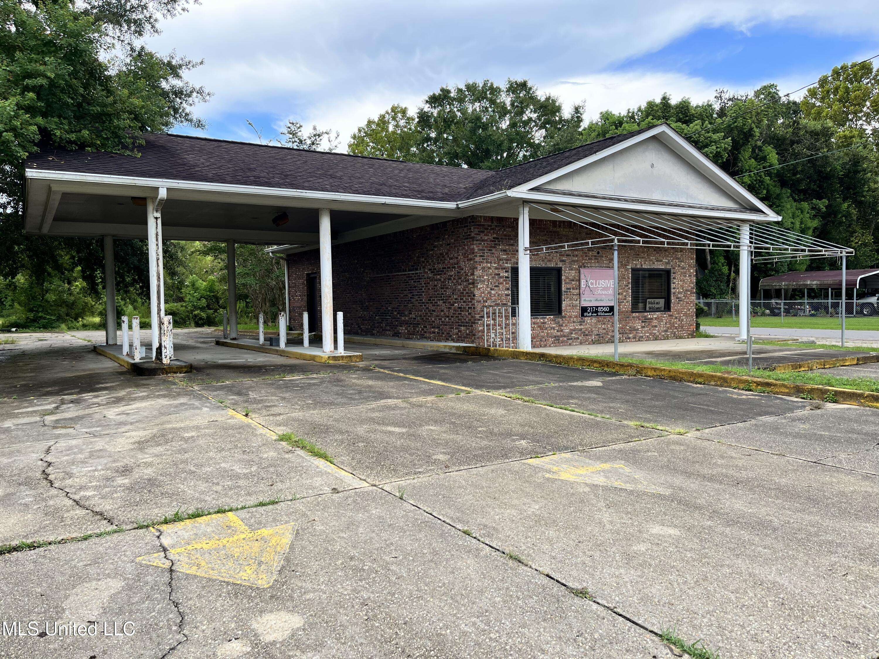 Moss Point, MS 39563,4912 Kreole Avenue