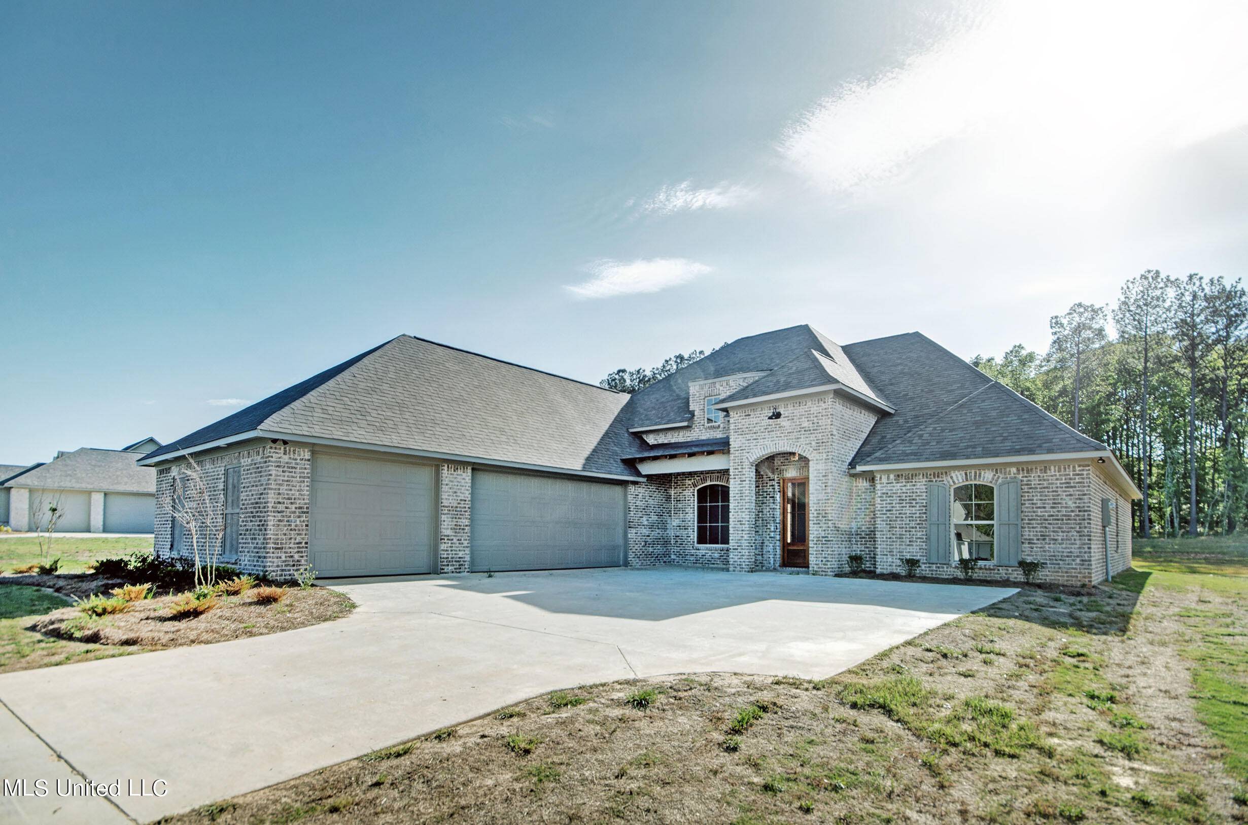 Pearl, MS 39208,124 Richburg Court