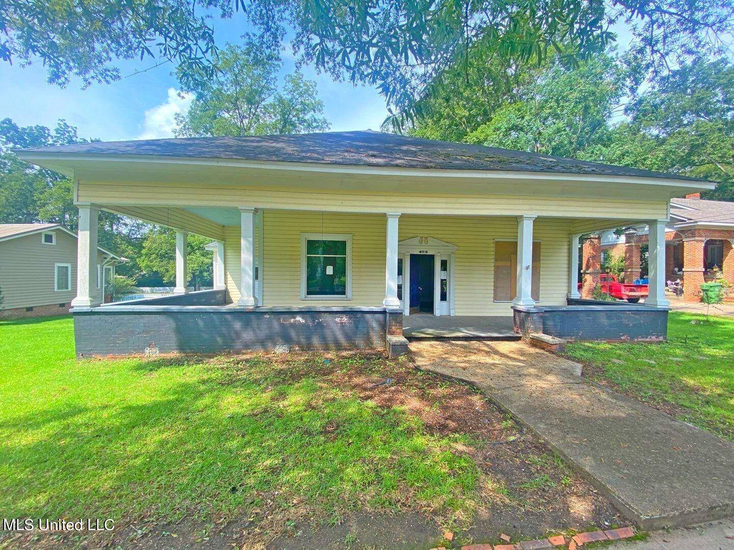 Louisville, MS 39339,402 S Columbus Avenue