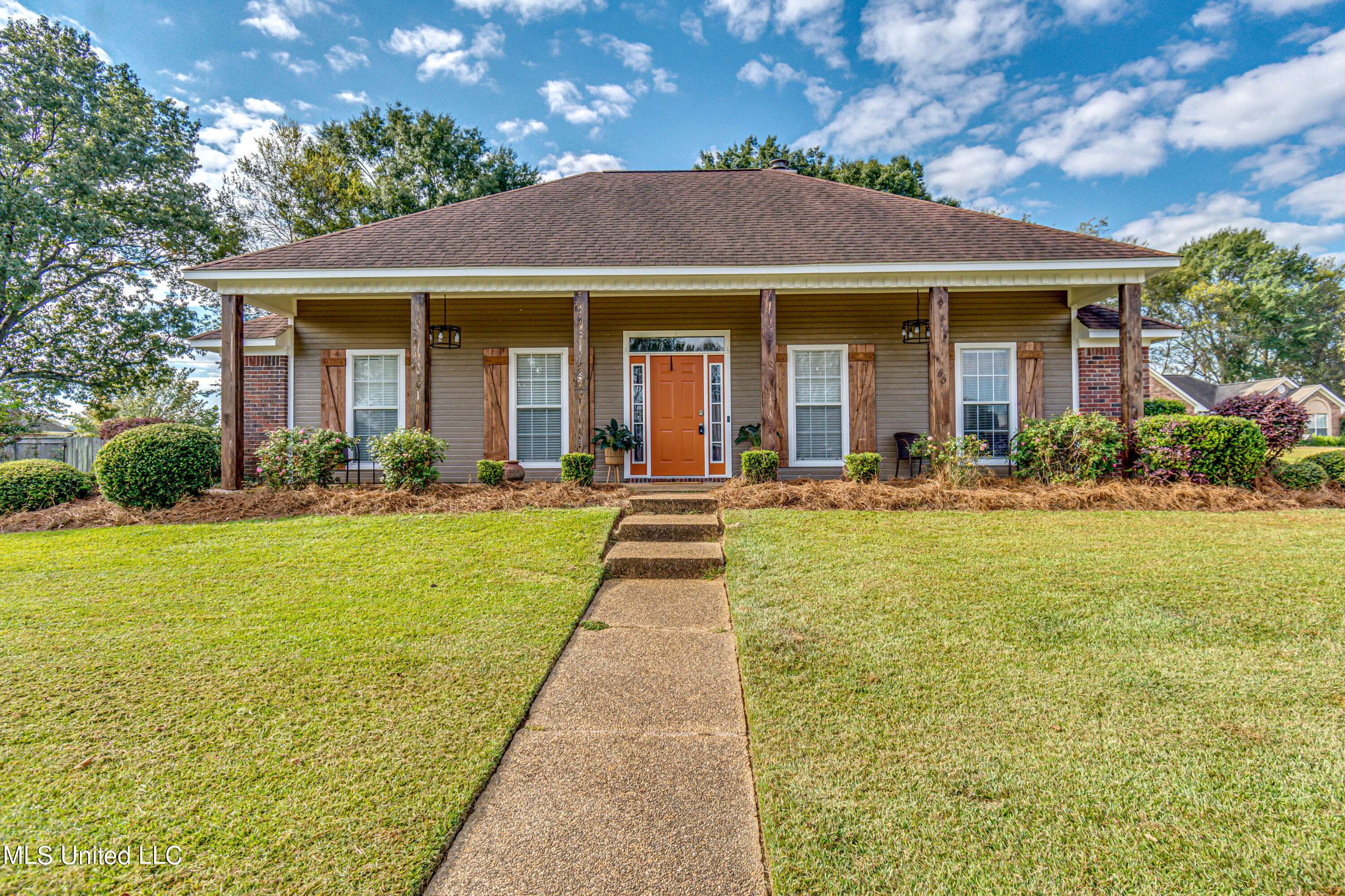 Byram, MS 39272,9906 Crooked Creek Circle