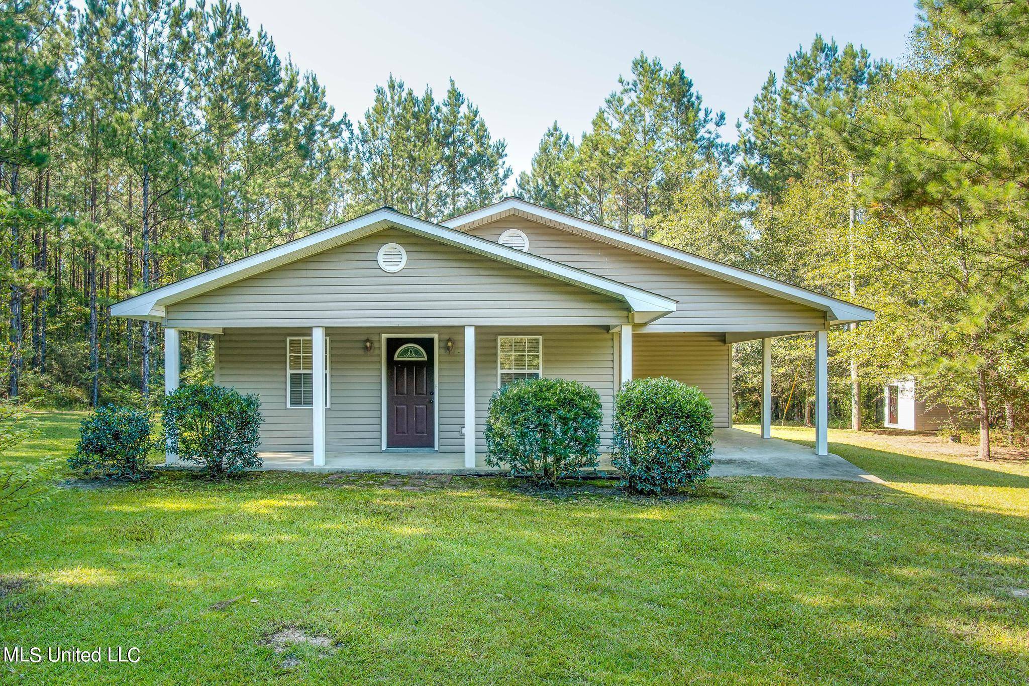 Richton, MS 39476,399 Hintonville Road Road
