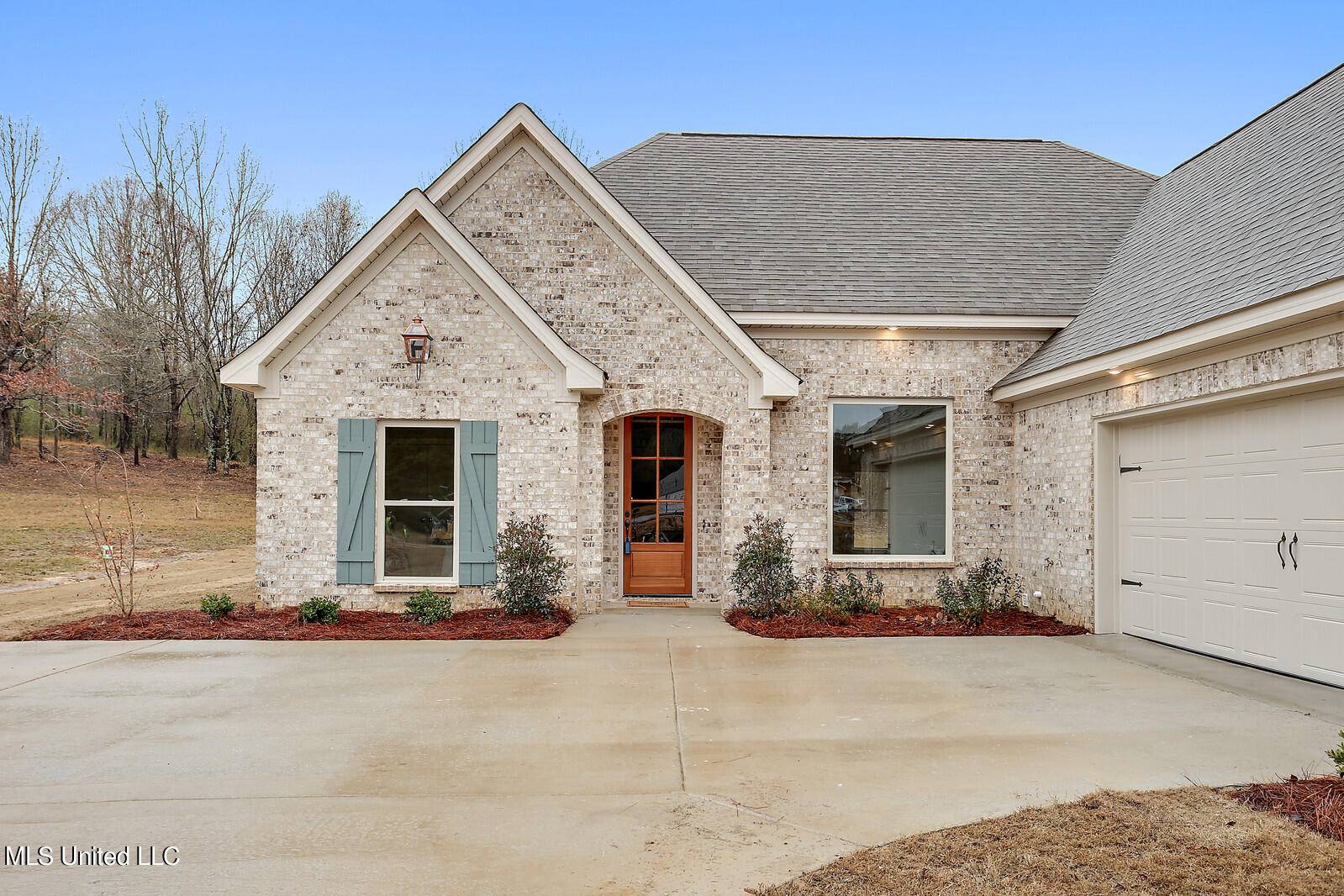 Florence, MS 39073,352 Driftwood Lane